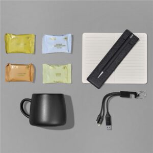 Alternative view of Yatta Goal Getter Hamper