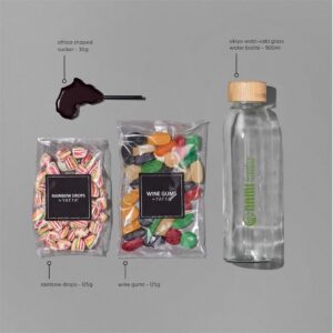 Alternative view of Yatta Happy Huddle Hamper