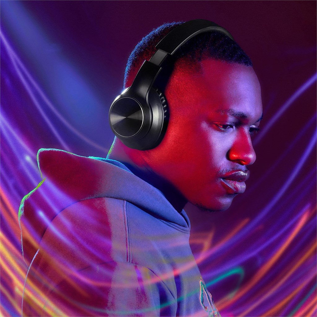 Swiss Cougar Stuttgart Active Noise-Cancelling Bluetooth Headphones - Image 15