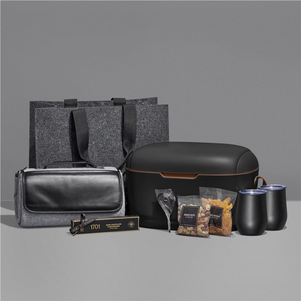 Yatta Lavish Leisure Hamper - Image 4