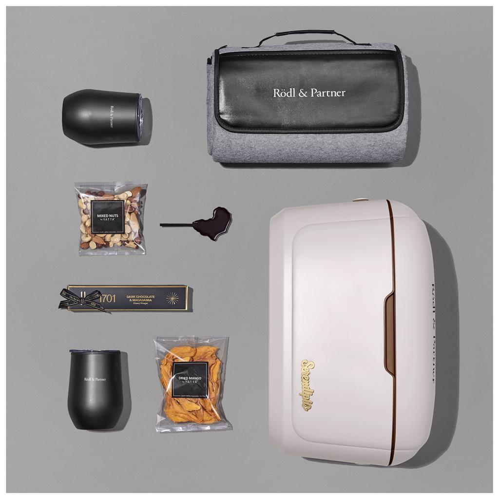 Yatta Lavish Leisure Hamper - Image 10