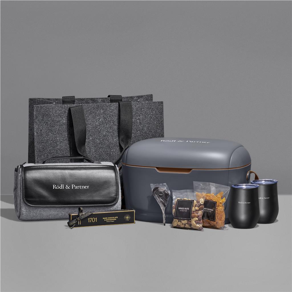 Yatta Lavish Leisure Hamper - Image 14