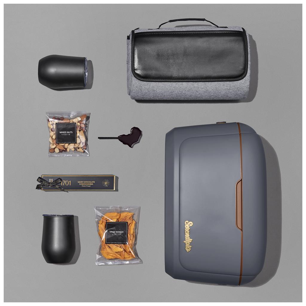 Yatta Lavish Leisure Hamper - Image 15
